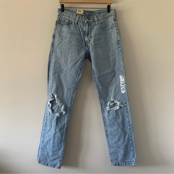 Levi’s 541 Athletic Taper Fit Mens Jeans 30x32 Light Wash Distressed Stretch NWT